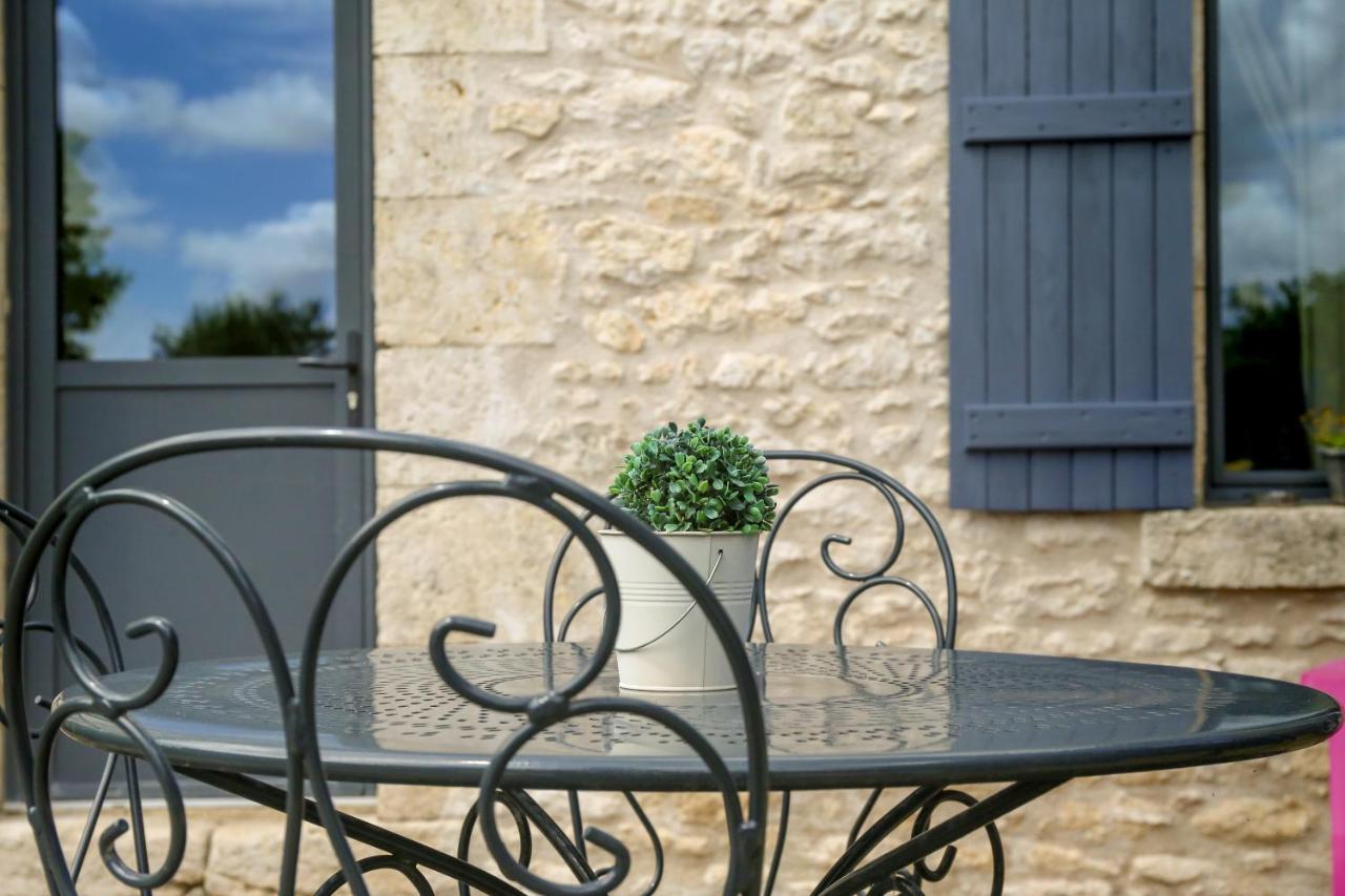 La Maison Villa La Chapelle-Saint-Martin-en-Plaine Exterior photo
